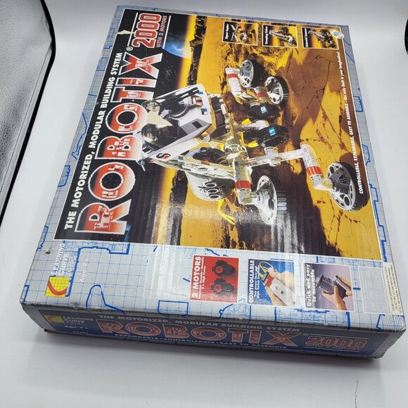 Learning‎ Curve Toys Robotix 2000 with 2 Working Motors - Picture 2 of 8